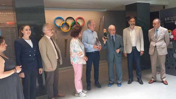Türkiye Milli Olimpiyat Komitesi&#039;nden Mustafa Denizli&#039;ye &quot;Fair-Play&quot; ödülü