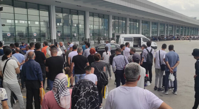 Ankara&#039;da bomba paniği! Terminal&#039;deki şüpheli çanta ekipleri harekete geçirdi