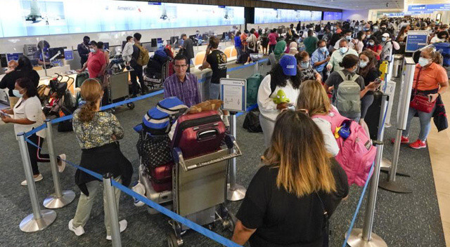 Avrupa ve ABD&#039;de havalimanlarında kaos yaşanıyor