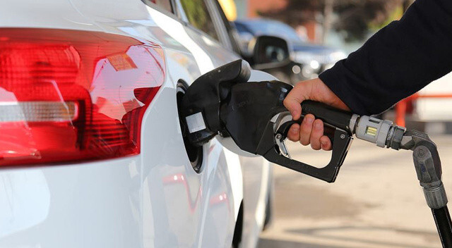 Benzine indirim yolda: Brent petrol psikolojik eşiğin altına indi, fiyatlar düşüyor (16 Temmuz akaryakıt fiyatları)