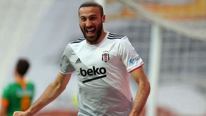 Cenk Tosun Beşiktaş&#039;ta! 22.5 milyon euroya gitti, bedavaya geri döndü