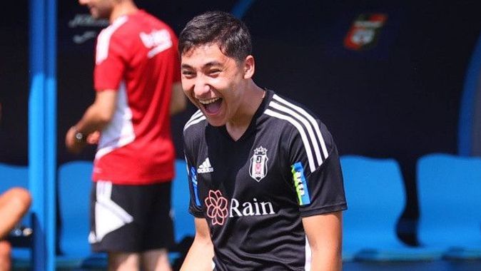 Emirhan İlkhan skandalı! Beşiktaş geleceğini 4.5 milyon euroya sattı, taraftar tepkili
