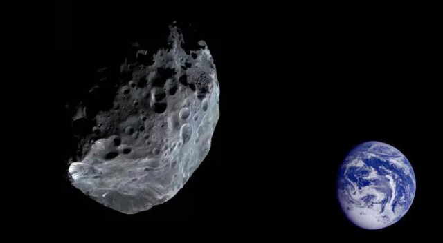 Gökdelen büyüklüğündeki iki asteroit Dünya’ya yaklaşıyor