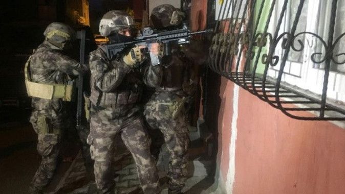 İstanbul&#039;da 7 ilçede DEAŞ operasyonu: 10 şüpheli yakalandı
