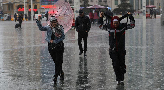 Meteoroloji İstanbul ve Ankara için saat verdi! Uyarılar peş peşe... (10 Temmuz 2022 hava durumu)