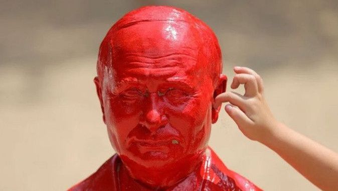 ABD’de çocuk parkına Putin heykeli dikildi