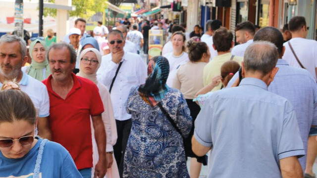 Bulgar müşteri akınına kayıtsız kalamadılar: Esnaf Edirne&#039;ye göçüyor