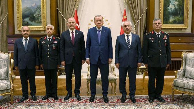 Cumhurbaşkanı Erdoğan, Bakan Soylu ve beraberindeki heyeti kabul etti