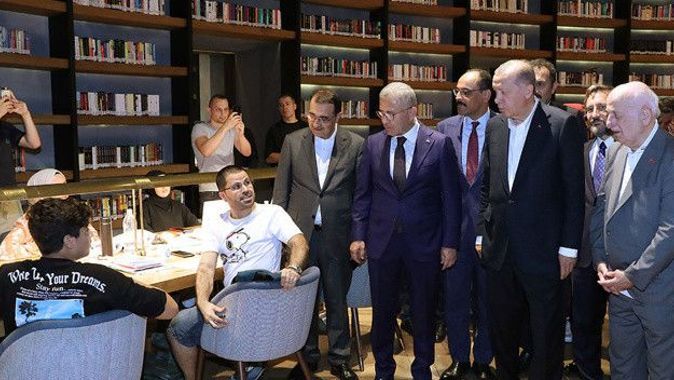 Cumhurbaşkanı Erdoğan Üsküdar’da öğrencilerle bir araya geldi
