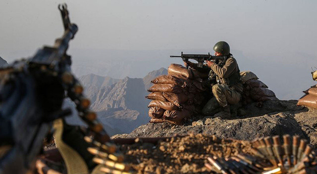 Fırat Kalkanı ve Barış Pınarı&#039;nda teröre darbe! 8 PKK&#039;lı terörist etkisiz