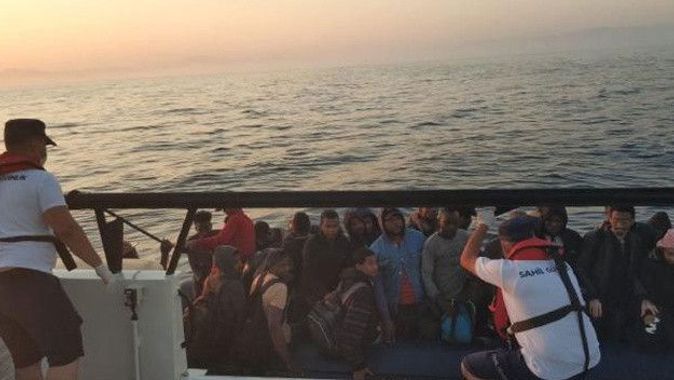 İzmir ve Aydın açıklarında 93 düzensiz göçmen yakalandı