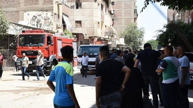 Mısır&#039;da kilisede yangın: 41 kişi öldü