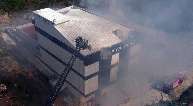 Arnavutköy’de ayakkabı fabrikasında yangın! Resmen can pazarı yaşandı