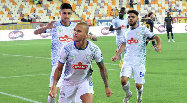 Çaykur Rizespor Yeni Malatyaspor deplasmanında 3 puanı 4 golle aldı