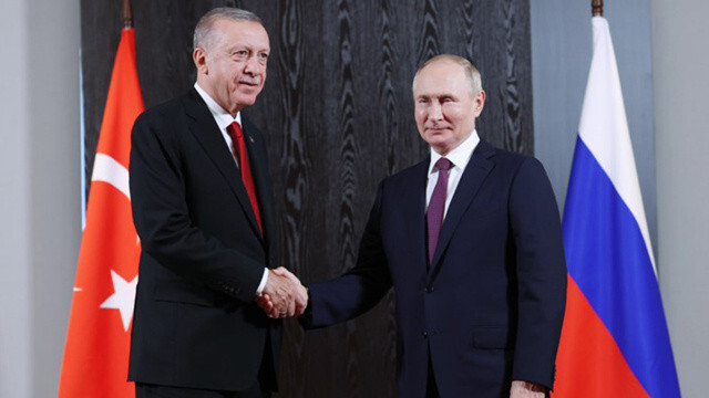 Erdoğan, Putin ile görüştü: Müzakerelere bir şans daha ver