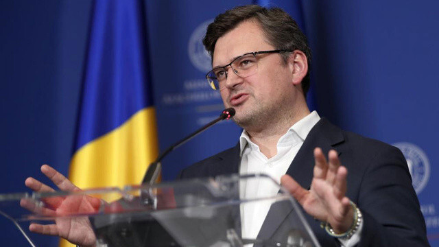 İlhaklara tepki çığ gibi büyüyor: Kuleba: Ukrayna için hiçbir şey değişmedi