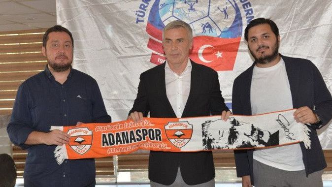 Önder Karaveli Adanaspor&#039;a imzayı attı! &quot;O heyecanı kaybettiğim gün antrenörlüğü de bırakmayı düşünüyorum”