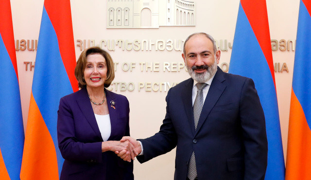 Pelosi’nin gözü  Ermeni oylarında