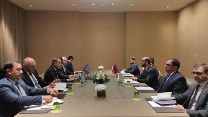 Azerbaycan ve Ermenistan dışişleri bakanları Cenevre&#039;de görüştü
