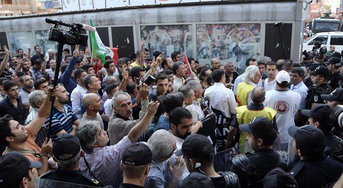 Terör saldırısını bahane eden gruba müdahale