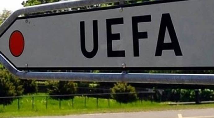 UEFA: "Galatasaray'ın ceza alıp almayacağı..." UEFA: "Galatasaray'ın ceza alıp almayacağı..."