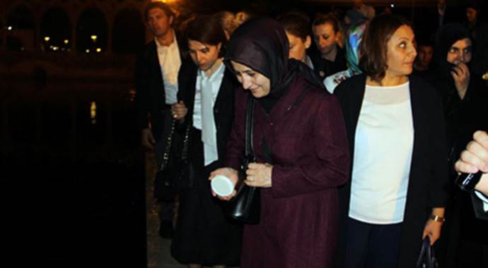 Sare Davutoğlu&#039;ya Balıklıgöl&#039;de yoğun ilgi