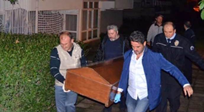 18 yaşındaki kızını öldürdü 18 yaşındaki kızını öldürdü