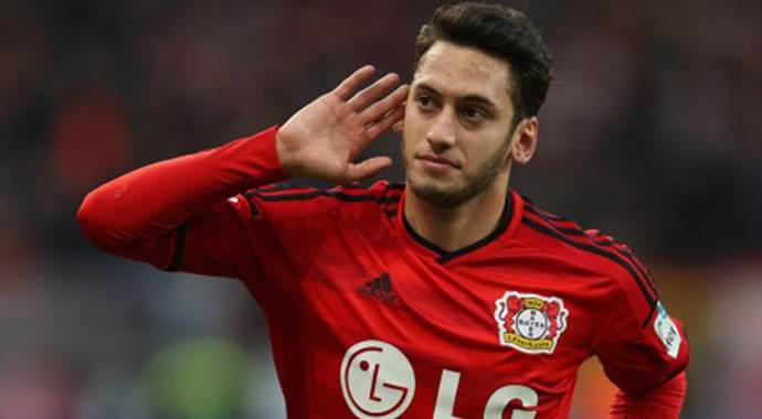 Leverkusen'den Çalhanoğlu için açıklama! Leverkusen'den Çalhanoğlu için açıklama!