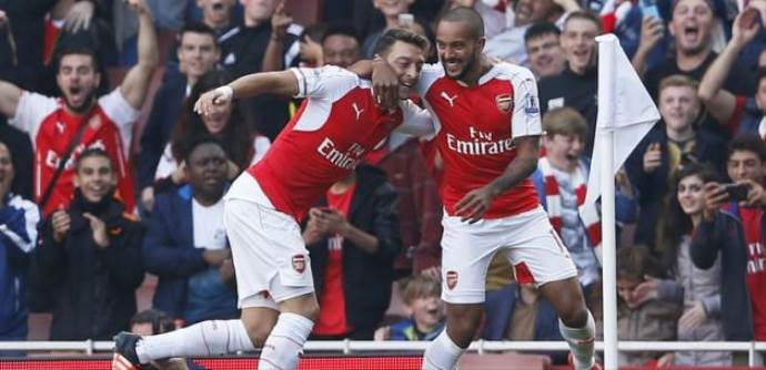 Arsenal 'Şeytan'ı fena çarptı Arsenal 'Şeytan'ı fena çarptı