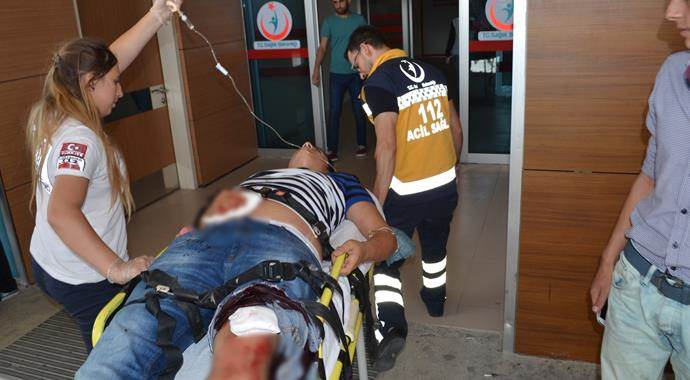 17 yaşındaki genci bıçakladı, tutuklandı! 17 yaşındaki genci bıçakladı, tutuklandı!