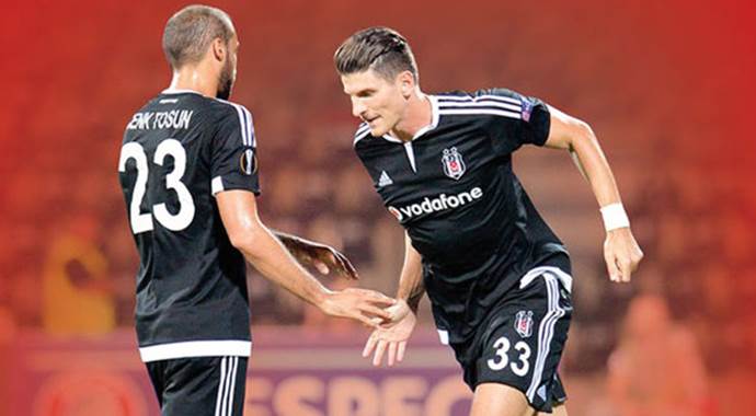 Gomez ve Cenk 11 takıma bedel! Gomez ve Cenk 11 takıma bedel!