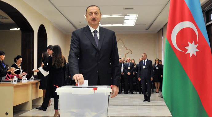 Azerbaycan&#039;da meclis seçimlerini Aliyev&#039;in partisi kazandı
