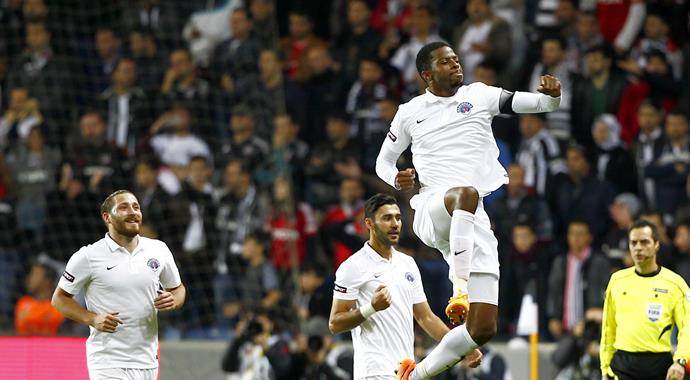Donk: &quot;Milli Takım&#039;da oynamak istiyorum&quot;