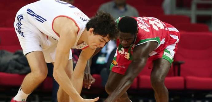 Anadolu Efes şampiyon dinlemedi
Anadolu Efes şampiyon dinlemedi