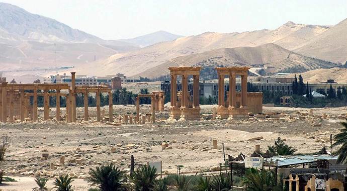 DAEŞ, Palmira'da kültürel mirası katletmeye devam ediyor
DAEŞ, Palmira'da kültürel mirası katletmeye devam ediyor