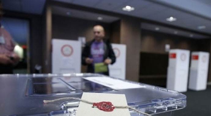 Seçimler için 75 milyon oy pusulası Seçimler için 75 milyon oy pusulası