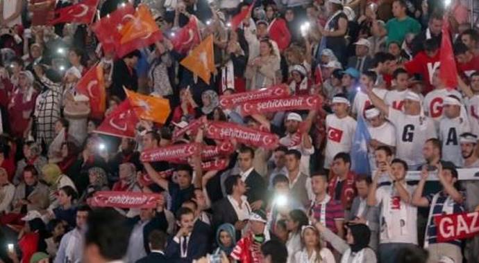 AK Parti kongresinde Gül&#039;ün mesajı okundu
