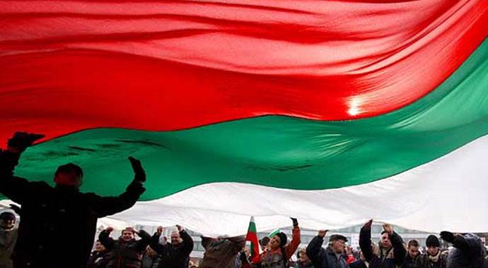Türkiye'den Bulgaristan'a 830 milyon dolar Türkiye'den Bulgaristan'a 830 milyon dolar