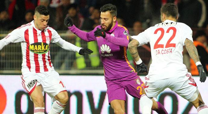 Yasin Öztekin kulübeye Yasin Öztekin kulübeye