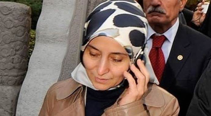 Sare Davutoğlu'ndan o kahramana telefon Sare Davutoğlu'ndan o kahramana telefon