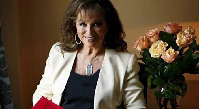 Jackie Collins hayatını kaybetti