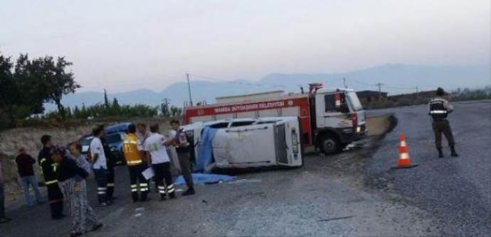 Otomobil takla attı: 2 ölü, 2 yaralı Otomobil takla attı: 2 ölü, 2 yaralı