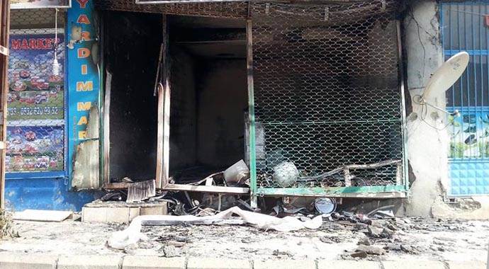 HDP, Şemdinli&#039;de ateşe verilen bürosunun faturasını bakın kime kesti!