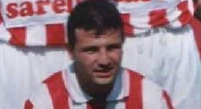 Eski milli futbolcu intihar etti! Eski milli futbolcu intihar etti!