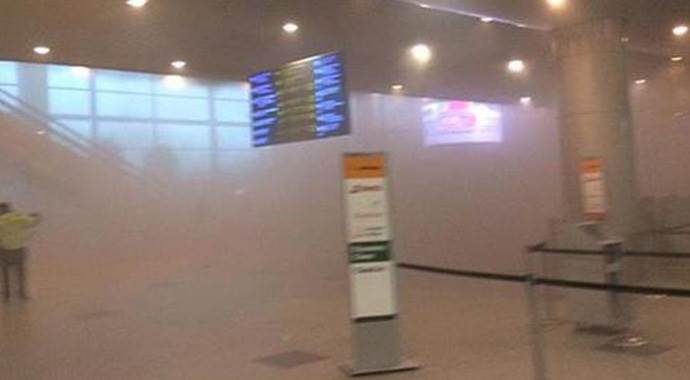 Moskova Domodedovo Havalimanı'nda yangın
Moskova Domodedovo Havalimanı'nda yangın