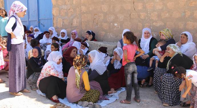 Diyarbakır'dan Kürtçe ağıtlar yükseliyor! Diyarbakır'dan Kürtçe ağıtlar yükseliyor!