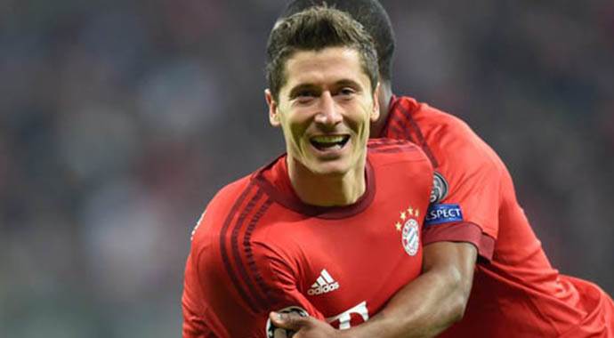 Lewandowski'den 10 maçta 14 gol! Lewandowski'den 10 maçta 14 gol!