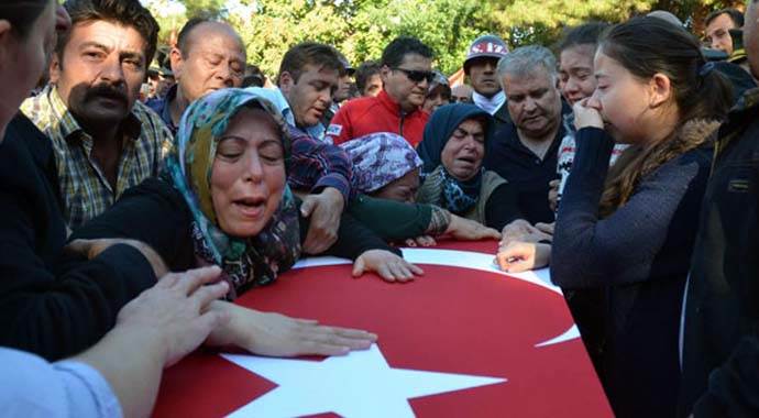 Son yolculuğuna uğurlandı Son yolculuğuna uğurlandı
