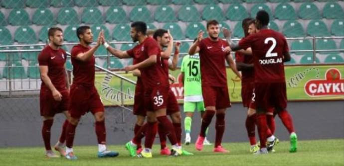 Trabzonspor Rize'yi 3 golle geçti Trabzonspor Rize'yi 3 golle geçti