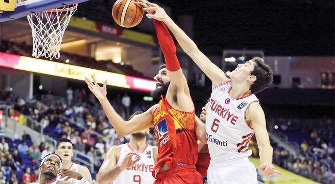 A Milli Basketbol takımımız İspanya'dan fark yedi A Milli Basketbol takımımız İspanya'dan fark yedi